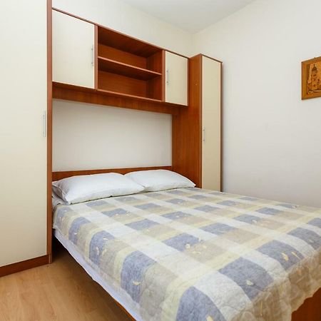 Apartman Jezevac Krk Town Buitenkant foto