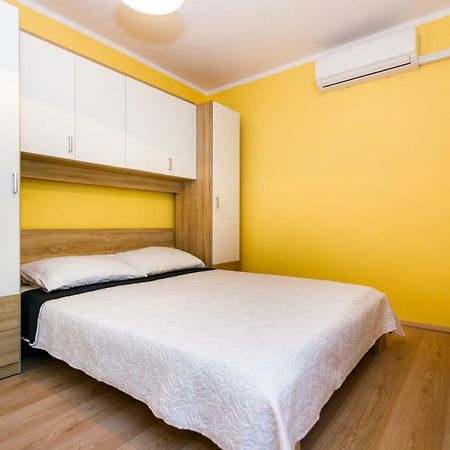 Apartman Jezevac Krk Town Buitenkant foto