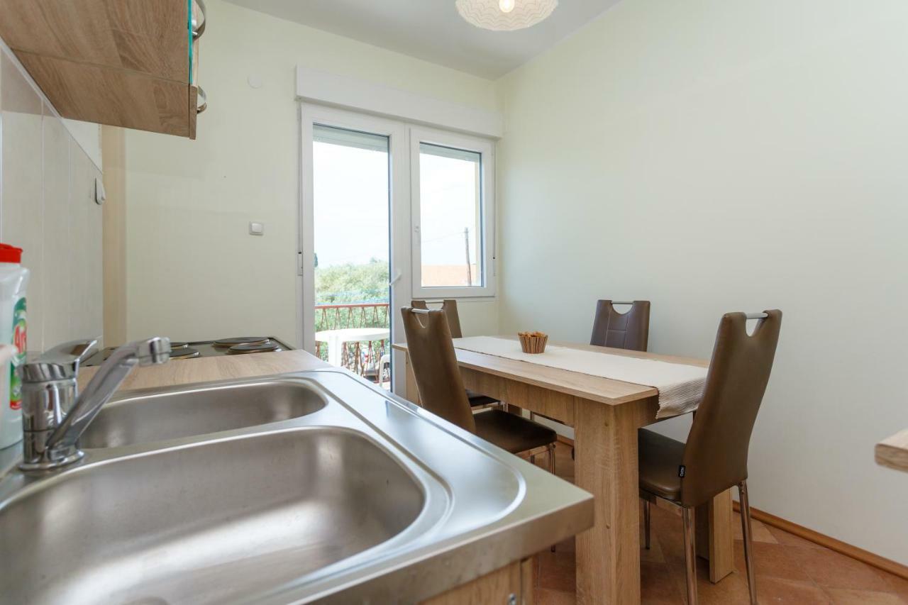 Apartman Jezevac Krk Town Buitenkant foto
