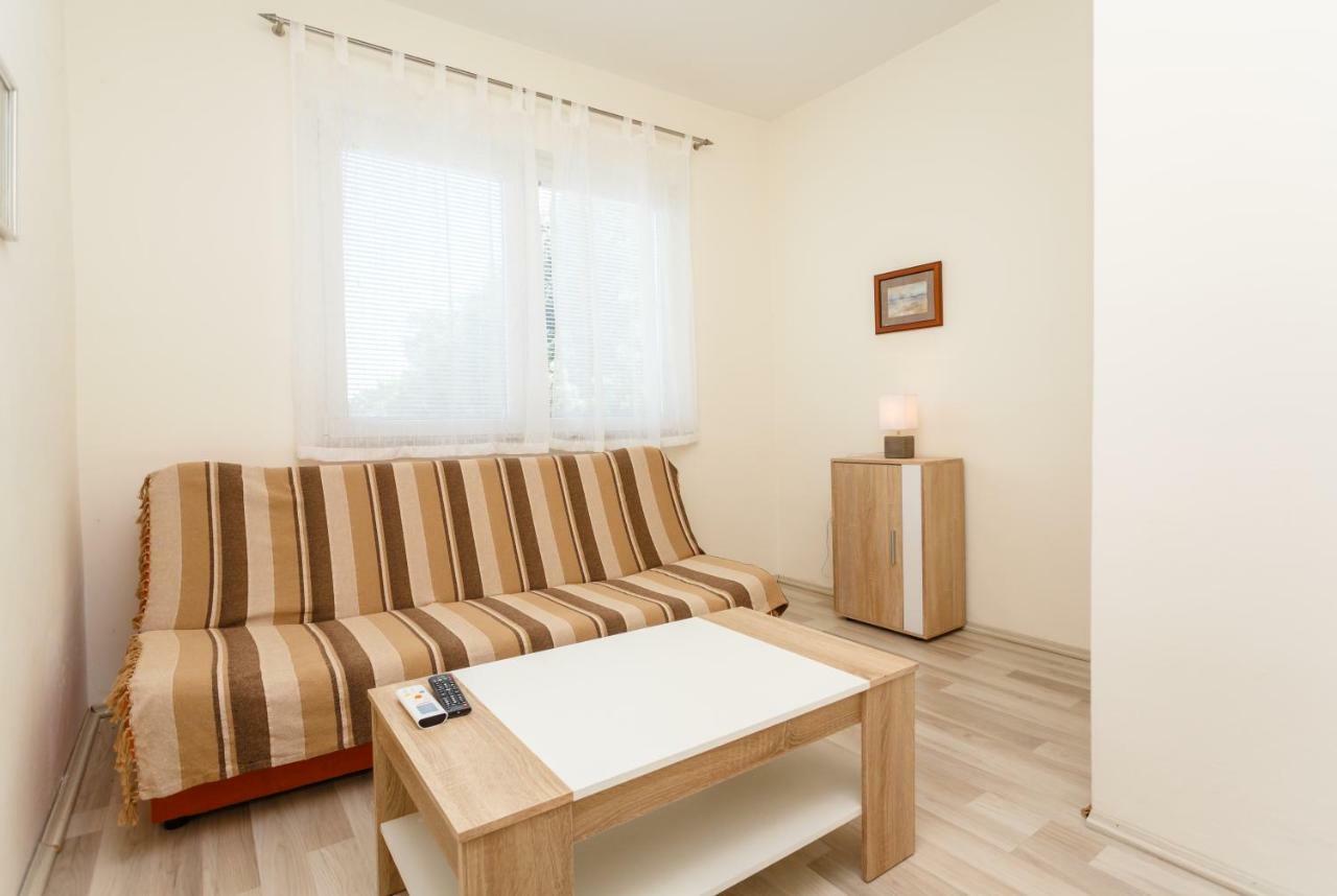 Apartman Jezevac Krk Town Buitenkant foto