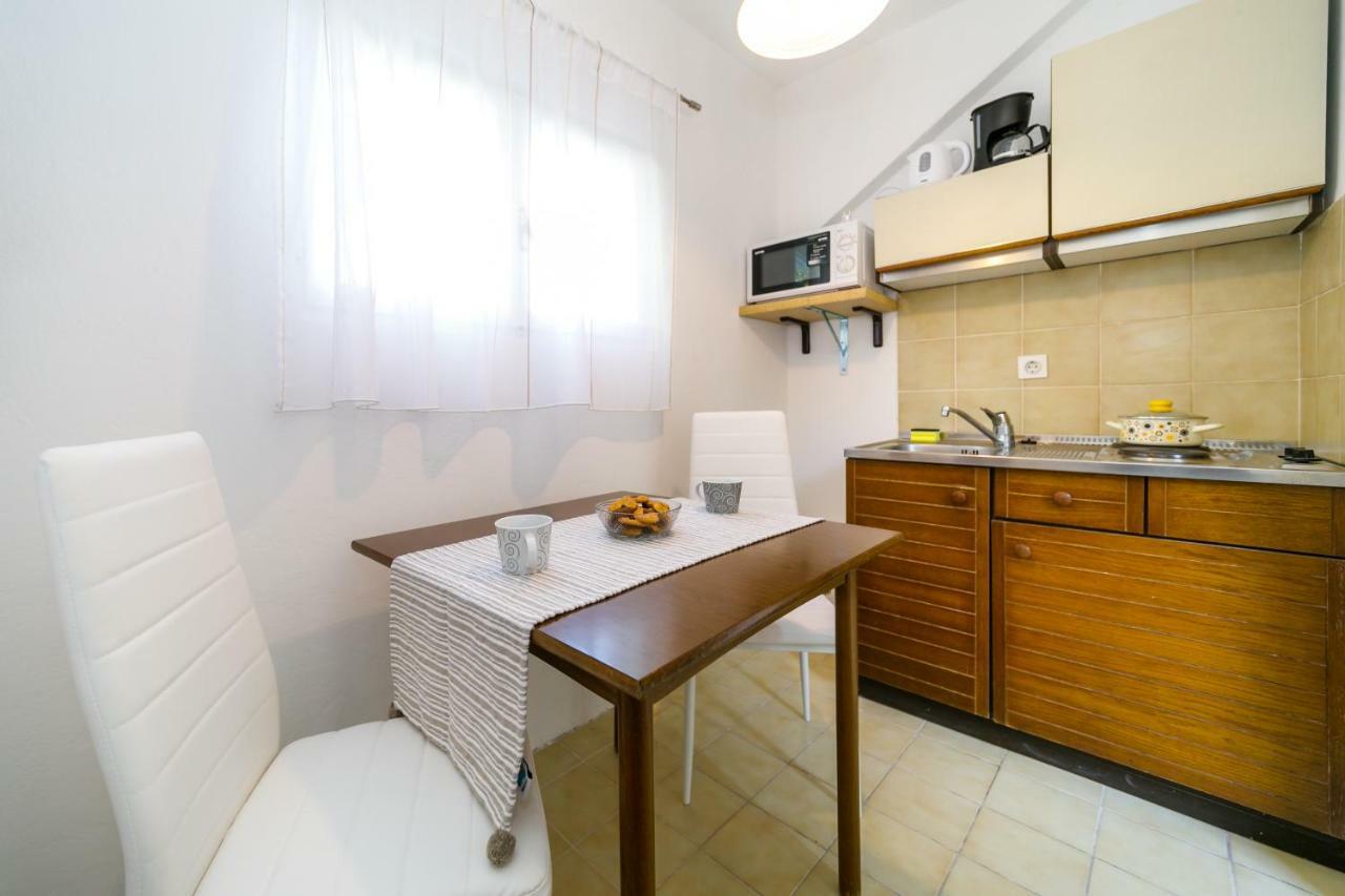 Apartman Jezevac Krk Town Buitenkant foto