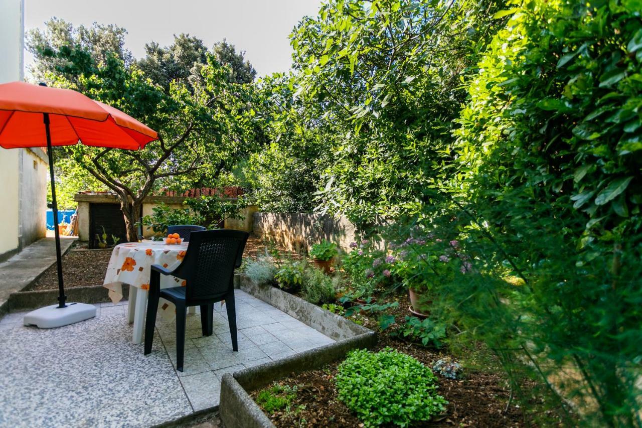 Apartman Jezevac Krk Town Buitenkant foto